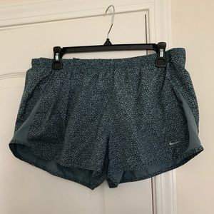 Women’s Nike Shorts XL